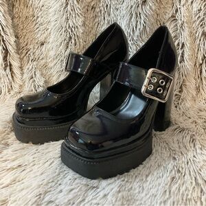 Forever 21 Mary Jane platform chunky heel women’s size 6 black ankle strap